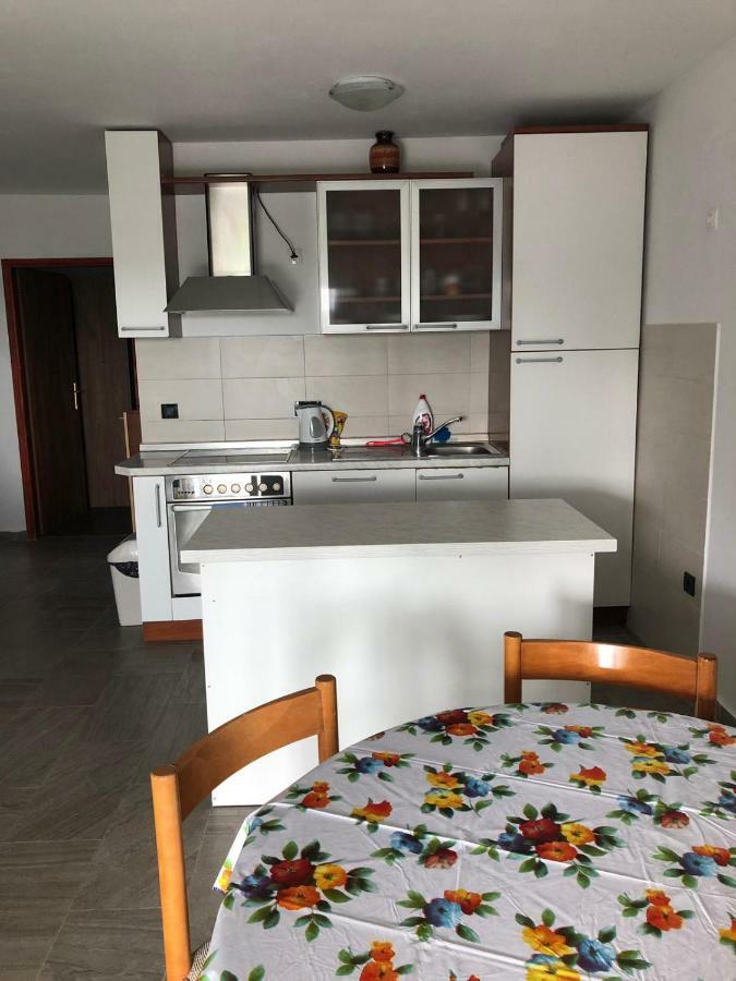 Apartmani Lucija Maslenica Bagian luar foto